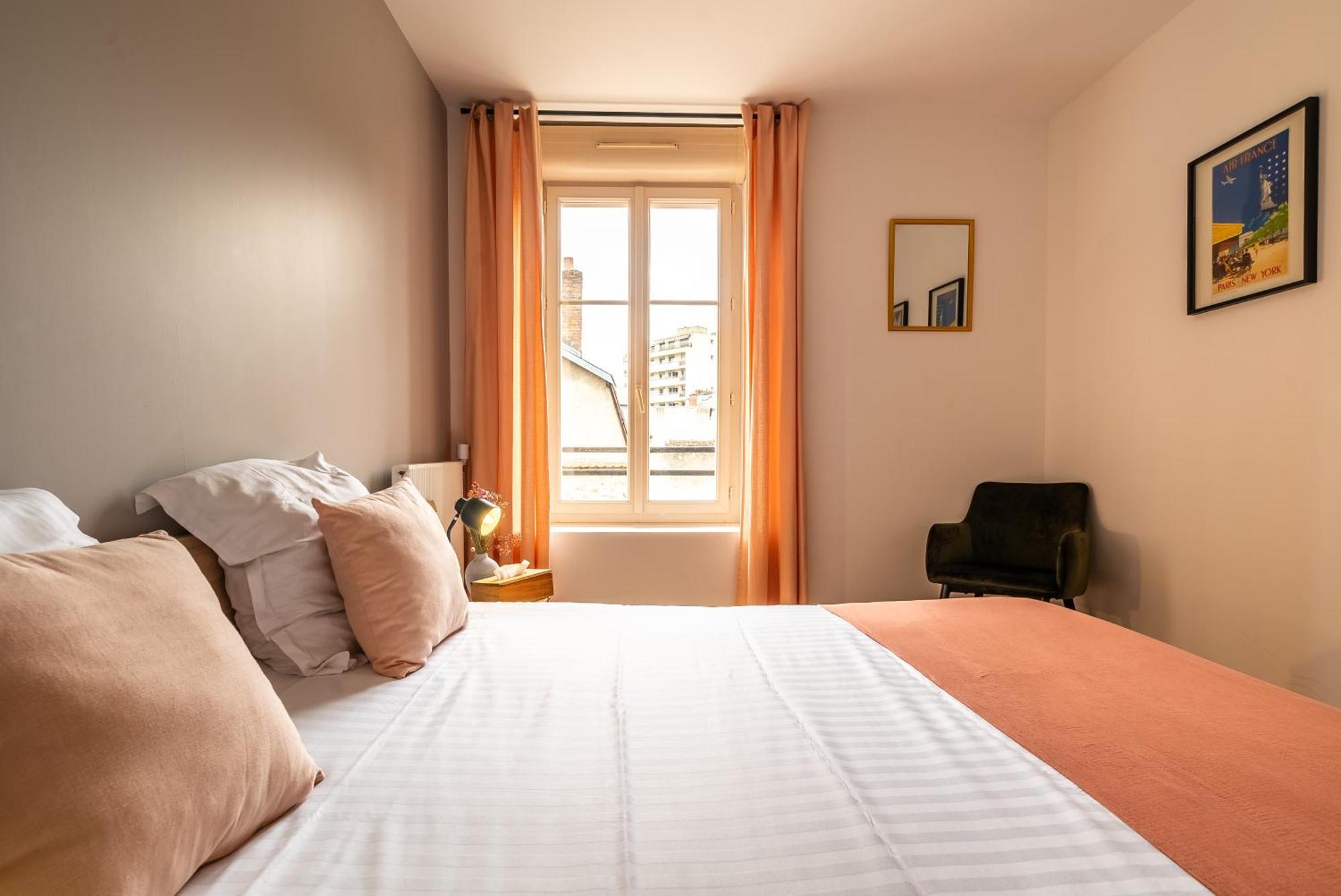 Mon Appart'Hotel - Gare De Limoges - Appartement Familial - Parking En Supp Exterior photo